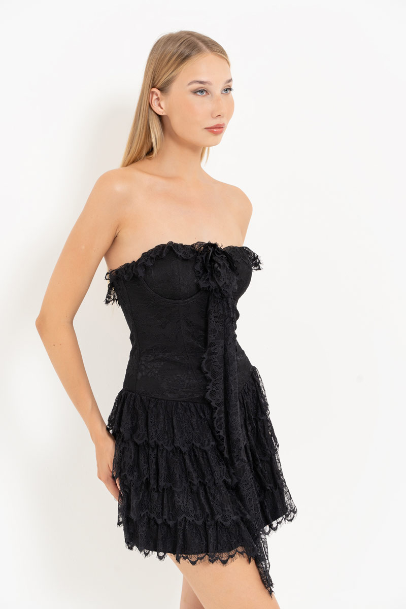 Siyah Dantelli Straplez Mini Elbise