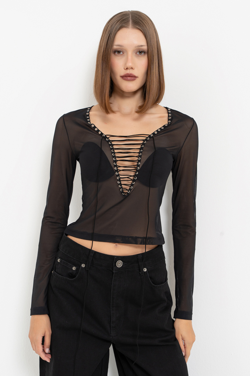 Siyah Kuşgözü Detaylı Tül Bluz