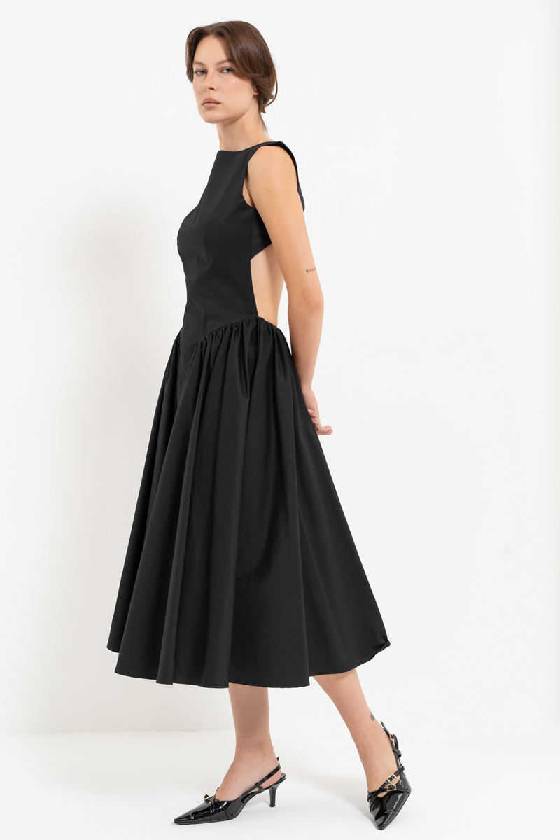 Siyah Sırt Dekolteli Kolsuz Midi Elbise