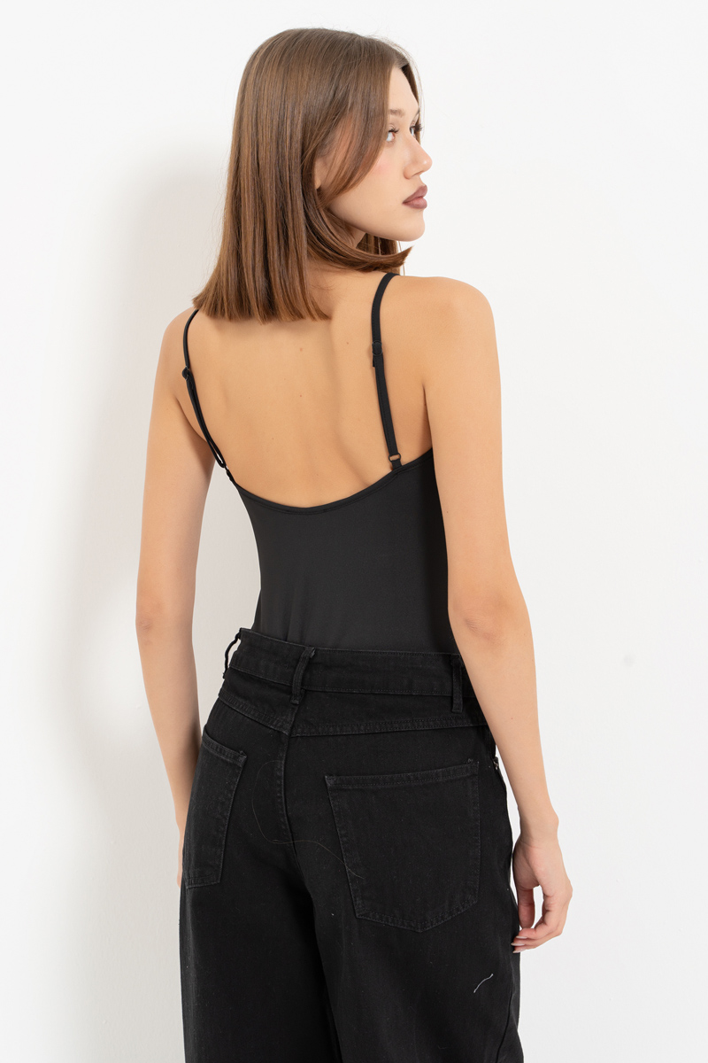 Siyah Askılı Tül Detaylı Çıtçıtlı Bodysuit