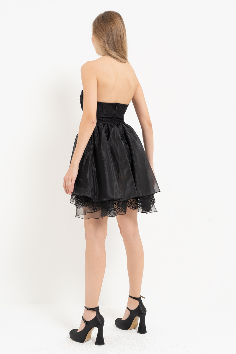 Siyah Organze Etekli Straplez Mini Elbise