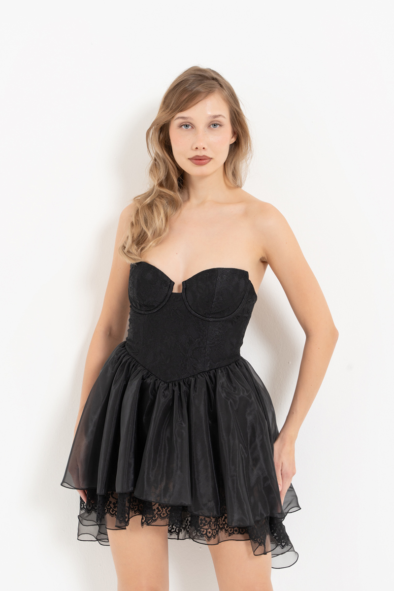 Siyah Organze Etekli Straplez Mini Elbise