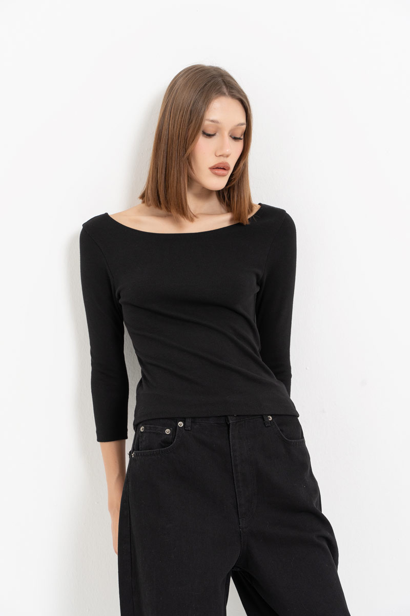 Black Long-Sleeve Boat-Neck Top