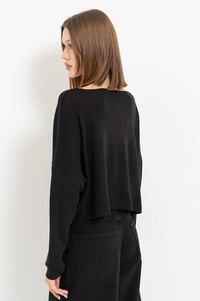 Black Long-Sleeve Crop Top