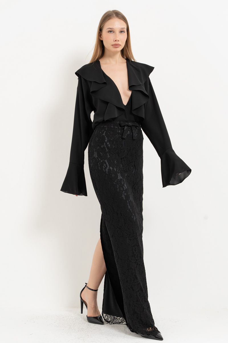 Siyah Fiyonk Detaylı Uzun Dantel Etek