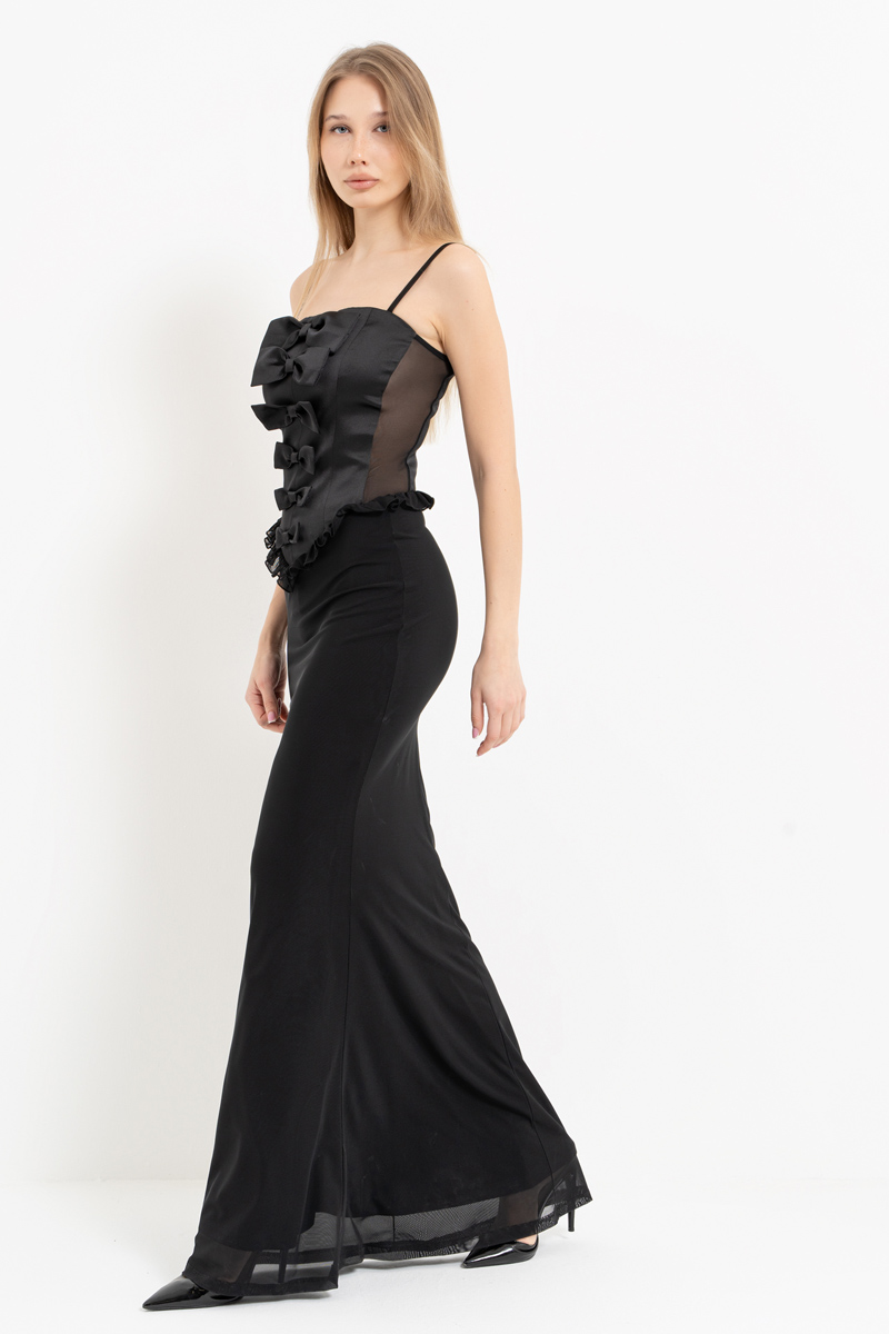 Siyah Askılı Fiyonk Detaylı Uzun Elbise