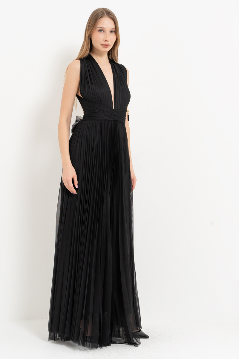 Siyah Roba Bağlamalı Pliseli Uzun Elbise
