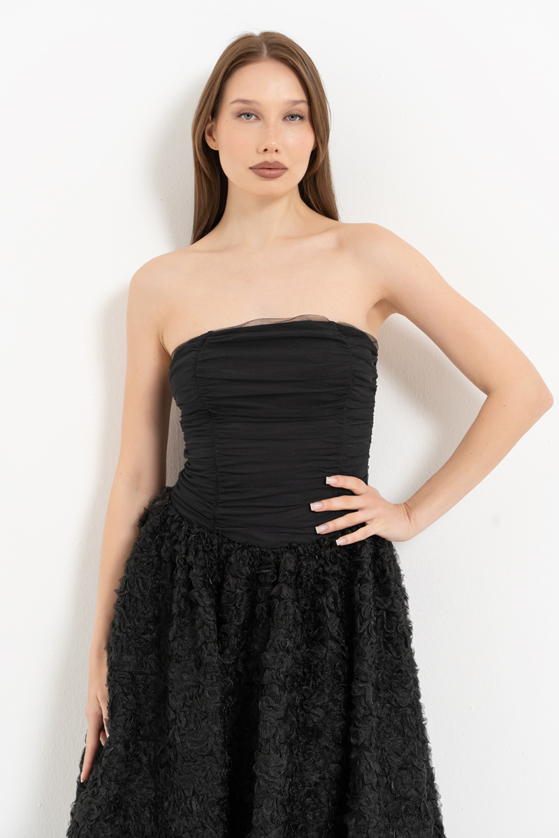 Siyah Straplez Büzgülü Midi Elbise