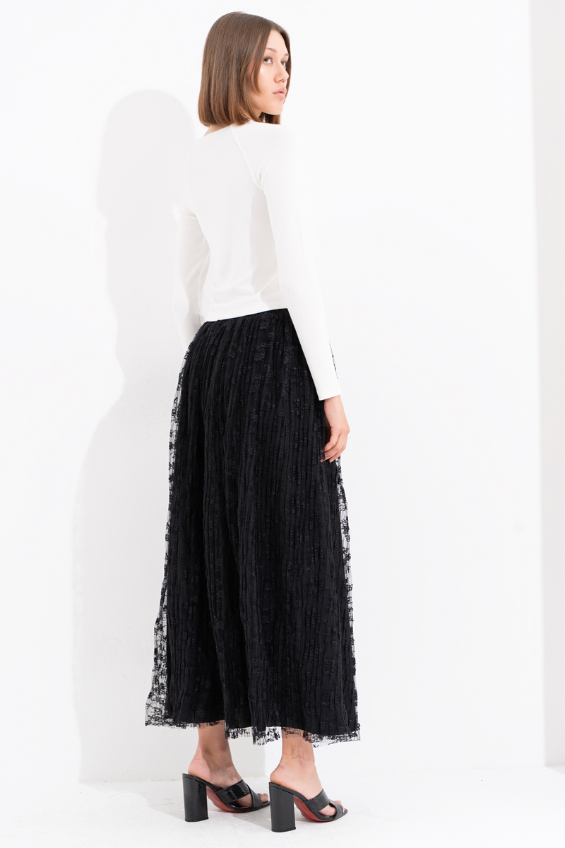 Siyah Astarlı Uzun Dantel Etek