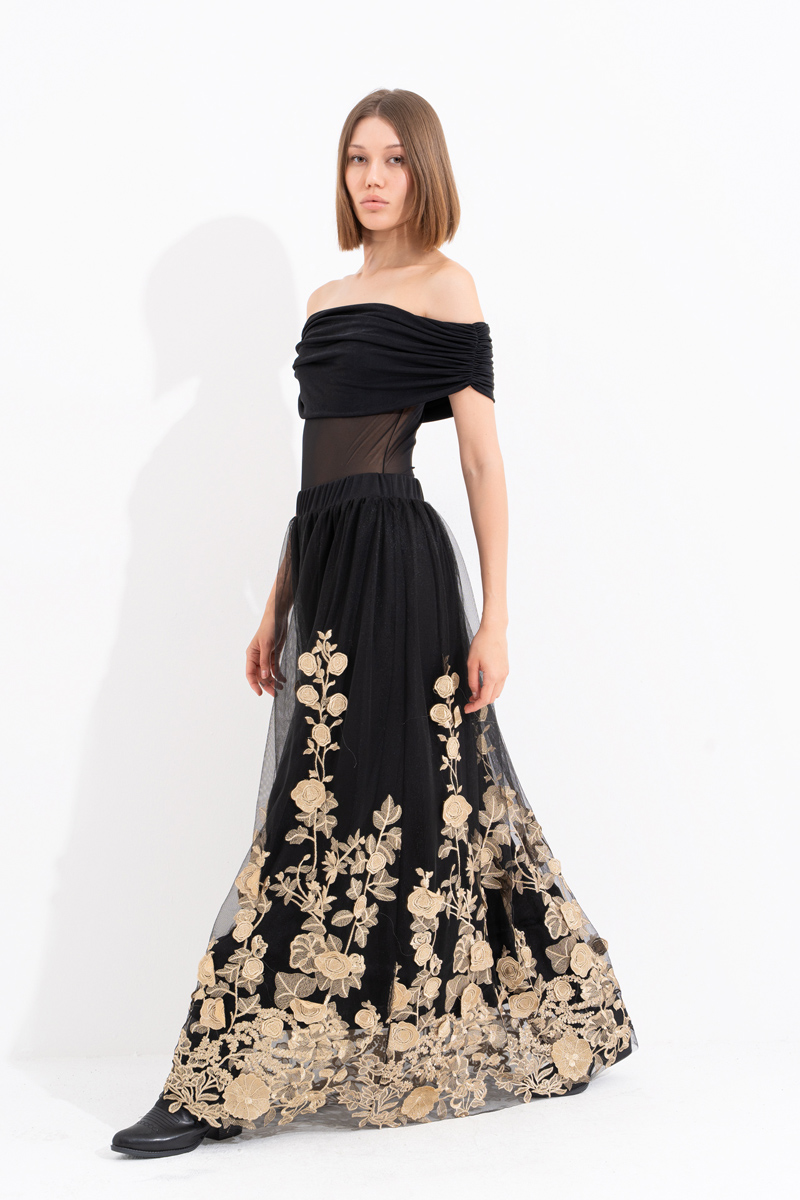 Siyah Çiçek İşlemeli Uzun Tül Etek