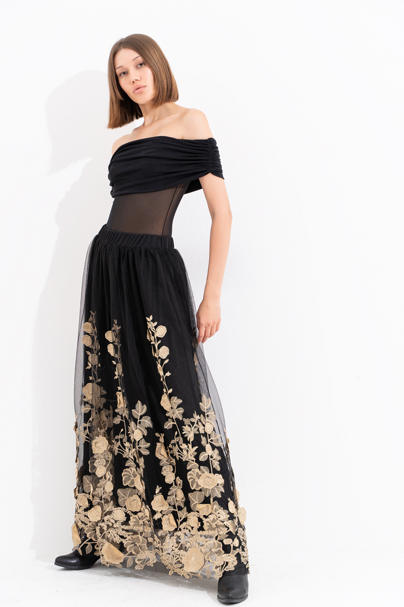Siyah Çiçek İşlemeli Uzun Tül Etek