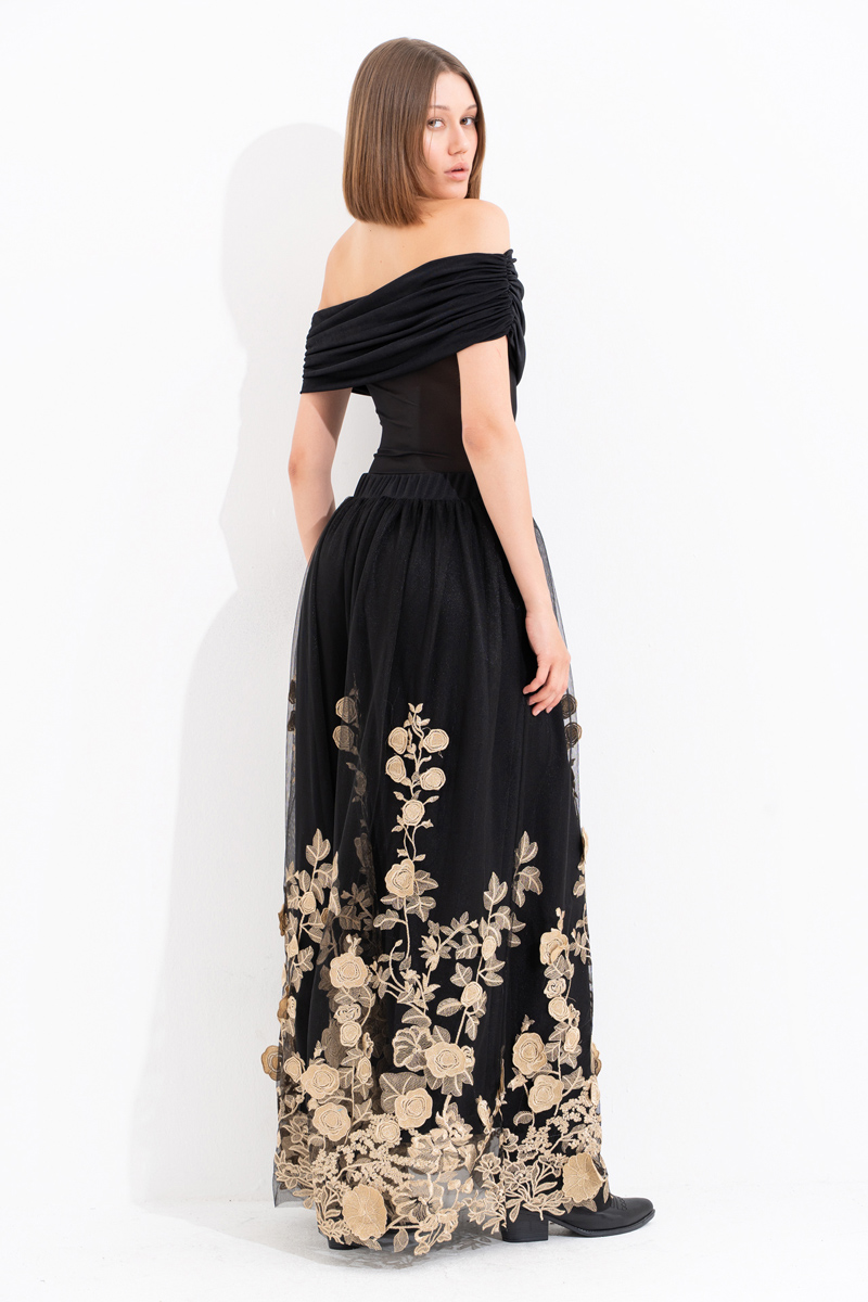 Siyah Çiçek İşlemeli Uzun Tül Etek