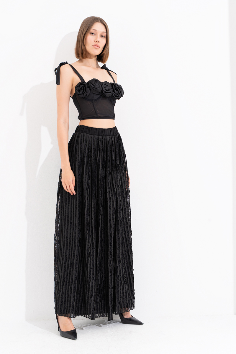 Siyah Astarlı Uzun Dantel Etek