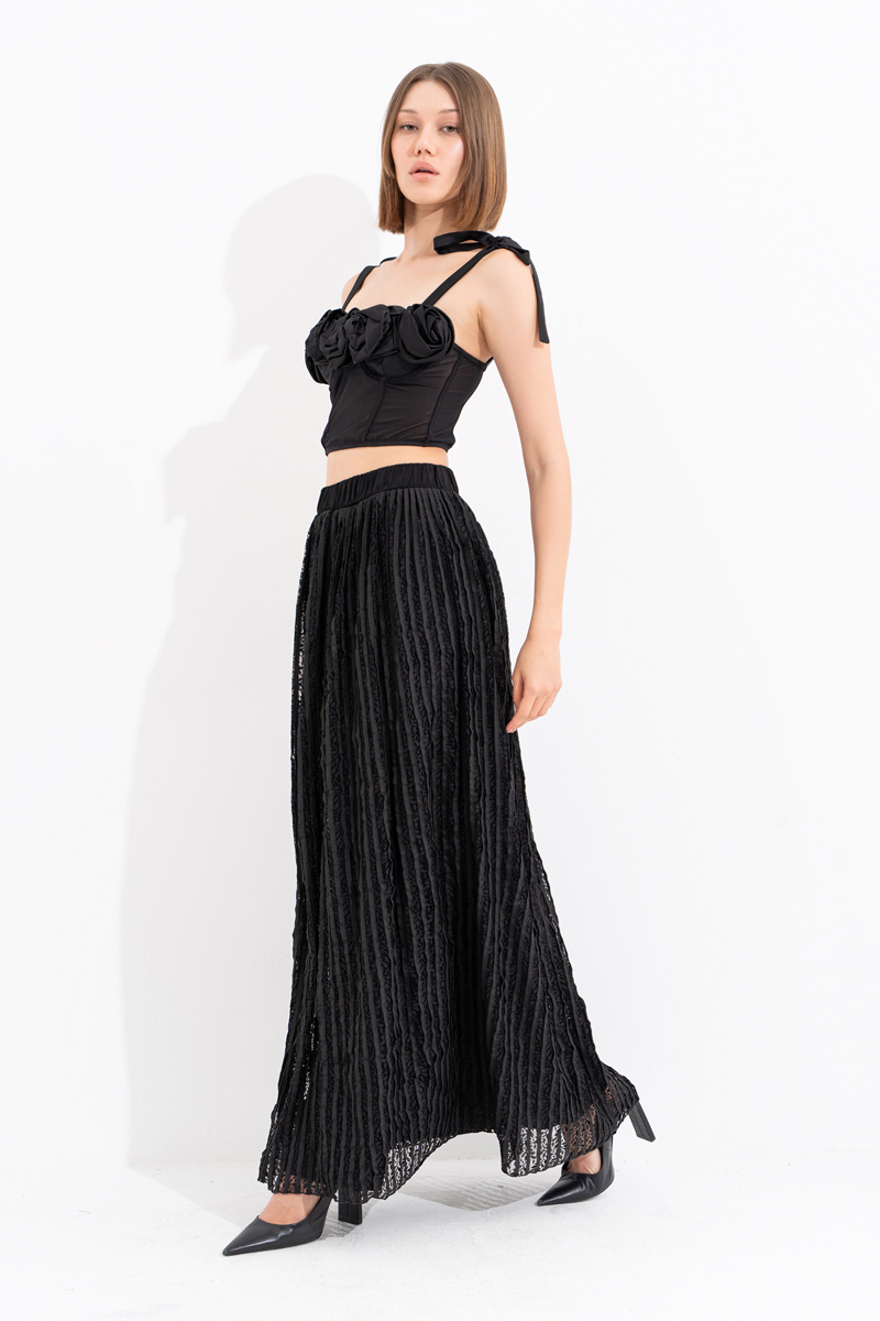 Siyah Astarlı Uzun Dantel Etek