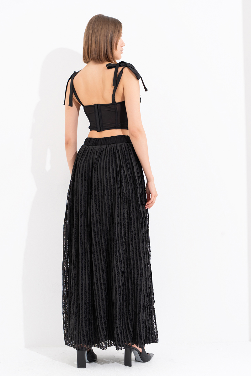 Siyah Astarlı Uzun Dantel Etek