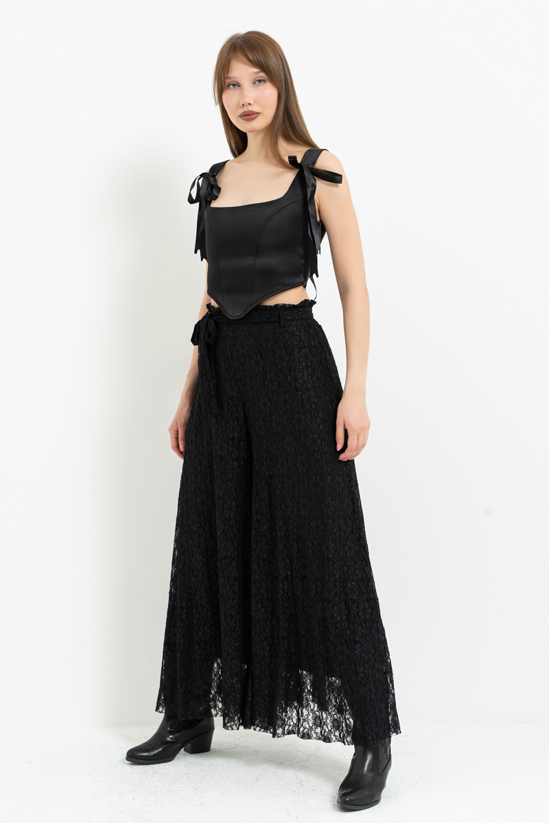 Siyah Astarlı Bol Paça Dantel Pantolon