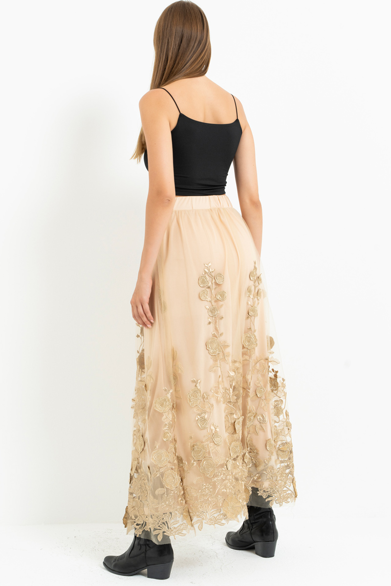 Kum Çiçek İşlemeli Uzun Tül Etek