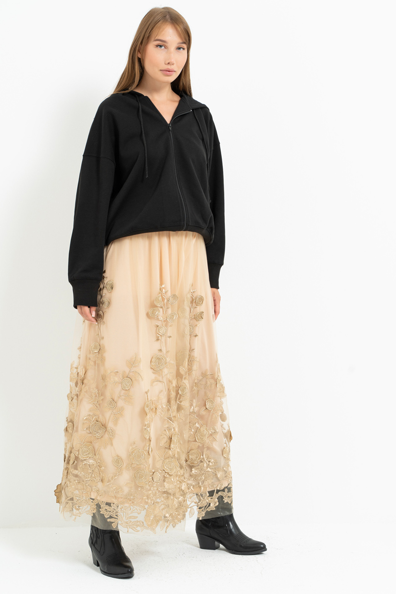 Kum Çiçek İşlemeli Uzun Tül Etek