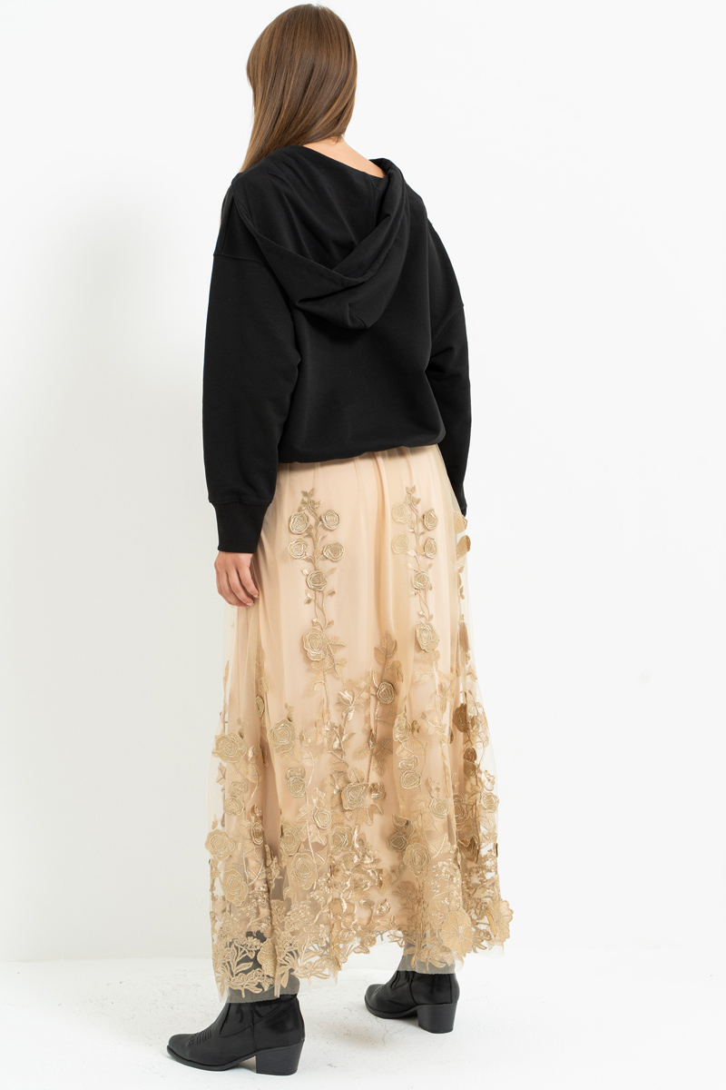 Kum Çiçek İşlemeli Uzun Tül Etek