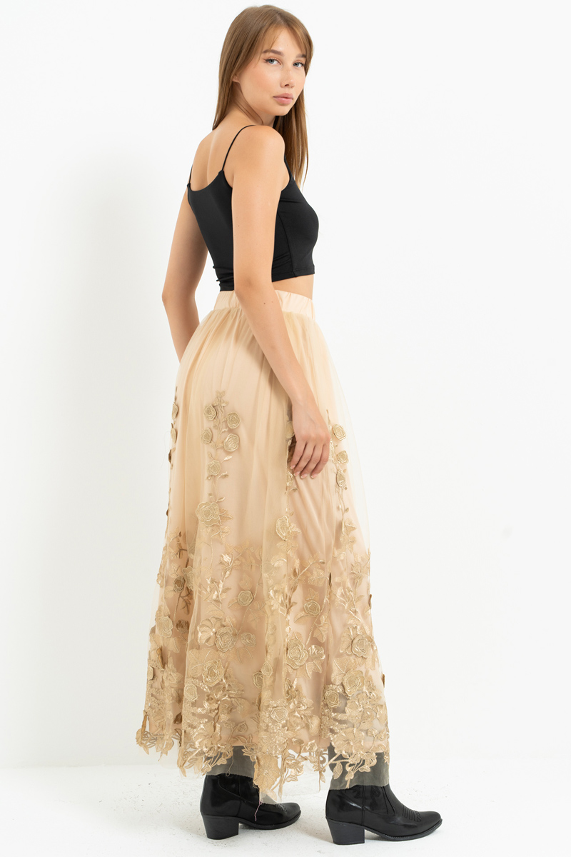 Kum Çiçek İşlemeli Uzun Tül Etek
