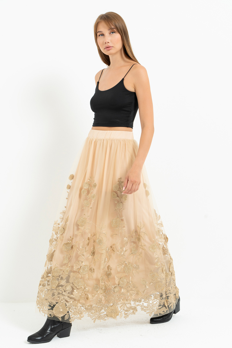 Kum Çiçek İşlemeli Uzun Tül Etek