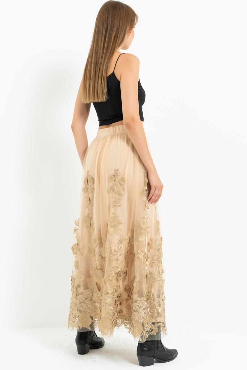 Kum Çiçek İşlemeli Uzun Tül Etek
