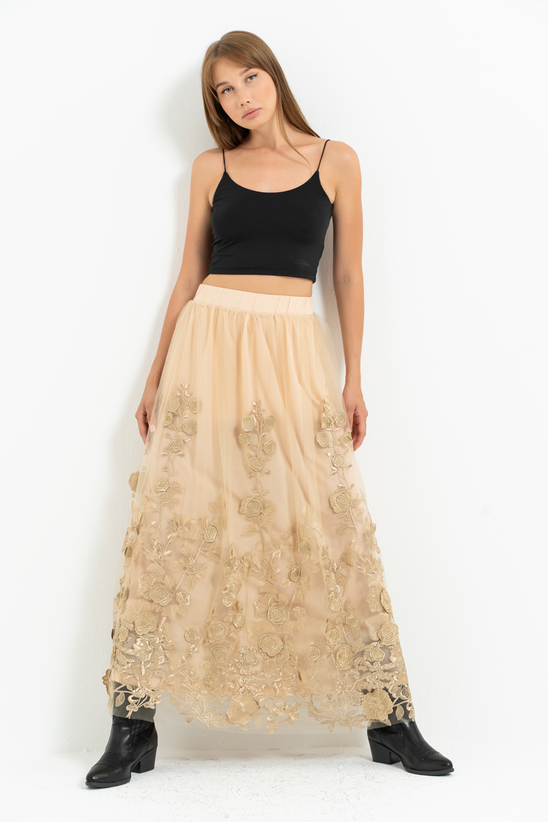 Kum Çiçek İşlemeli Uzun Tül Etek