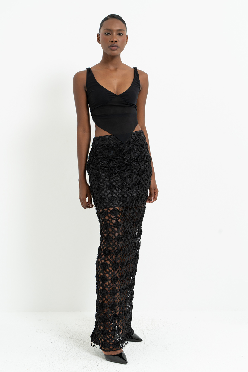 Siyah Arkası Yırtmaç Detaylı Astarlı File Etek