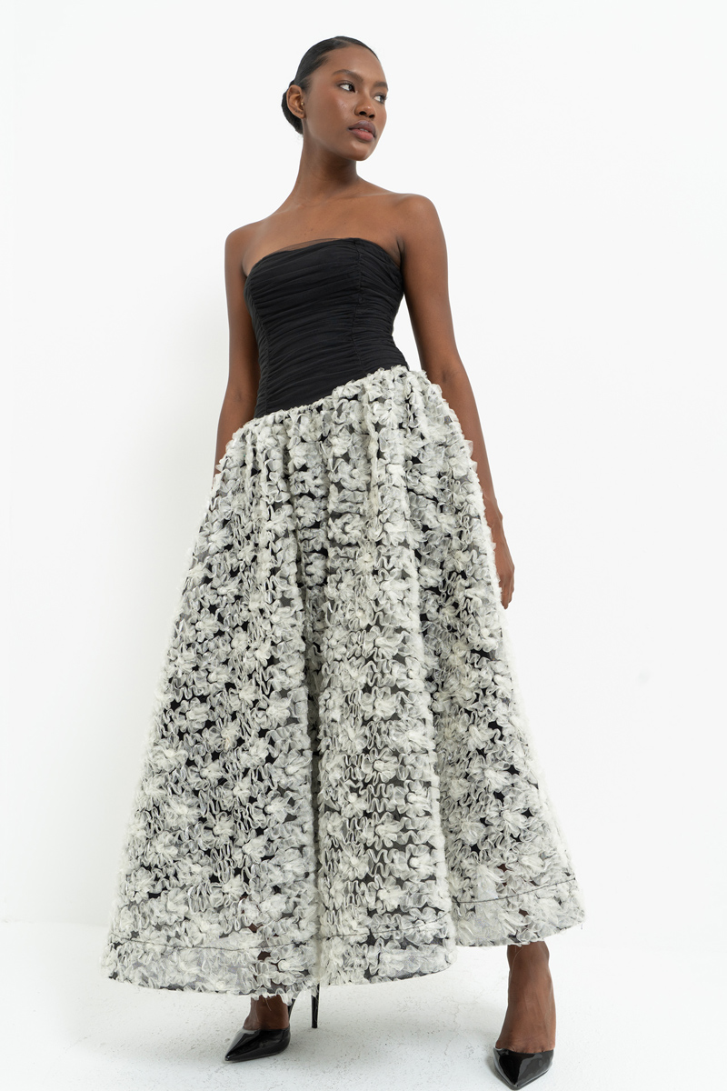 Siyah-Kirli Beyaz Straplez Büzgülü Midi Elbise