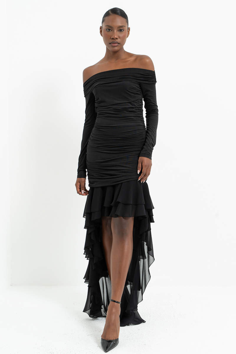 Siyah Kayık Yaka Volan Detaylı Şifon Elbise