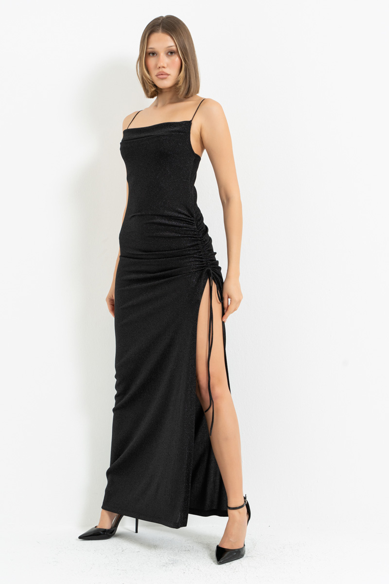 Siyah Yırtmaç Detaylı Uzun Simli Elbise