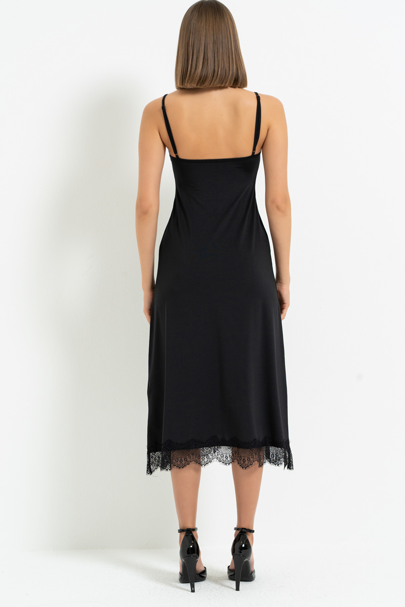 Siyah Dantel Detaylı V Yaka Askılı Elbise