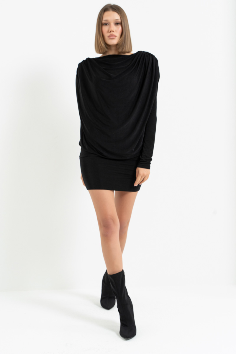 Siyah Sırt Dekolteli Uzun Kollu Dökümlü Elbise