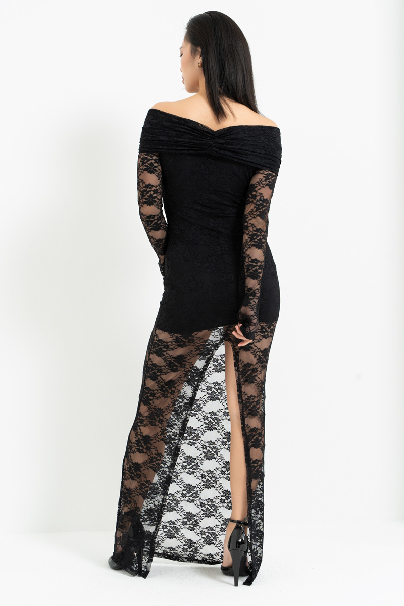 Siyah Kayık Yakalı Astarlı Uzun Dantel Elbise