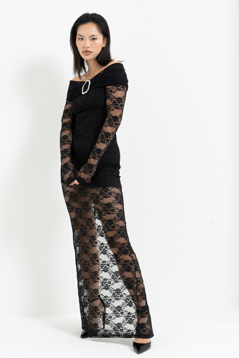 Siyah Kayık Yakalı Astarlı Uzun Dantel Elbise