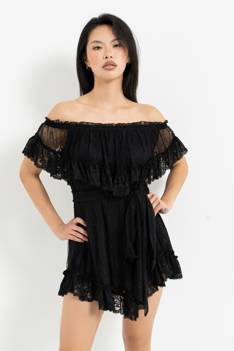 Siyah Kayık Yaka Dantelli Tulum Astarlı Elbise