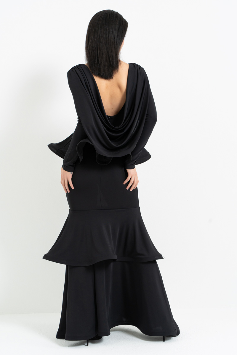 Siyah Sırt Degajeli Katlı Volan Detaylı Uzun Elbise