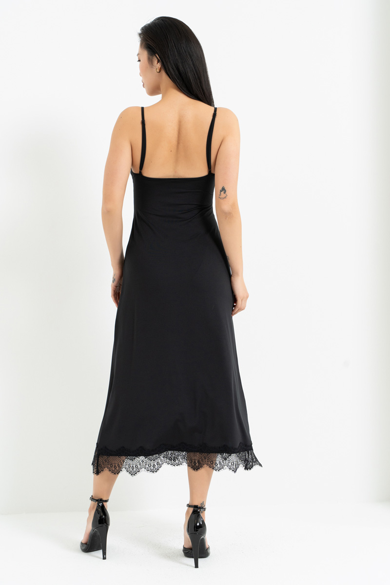 Siyah Dantel Detaylı V Yaka Askılı Elbise