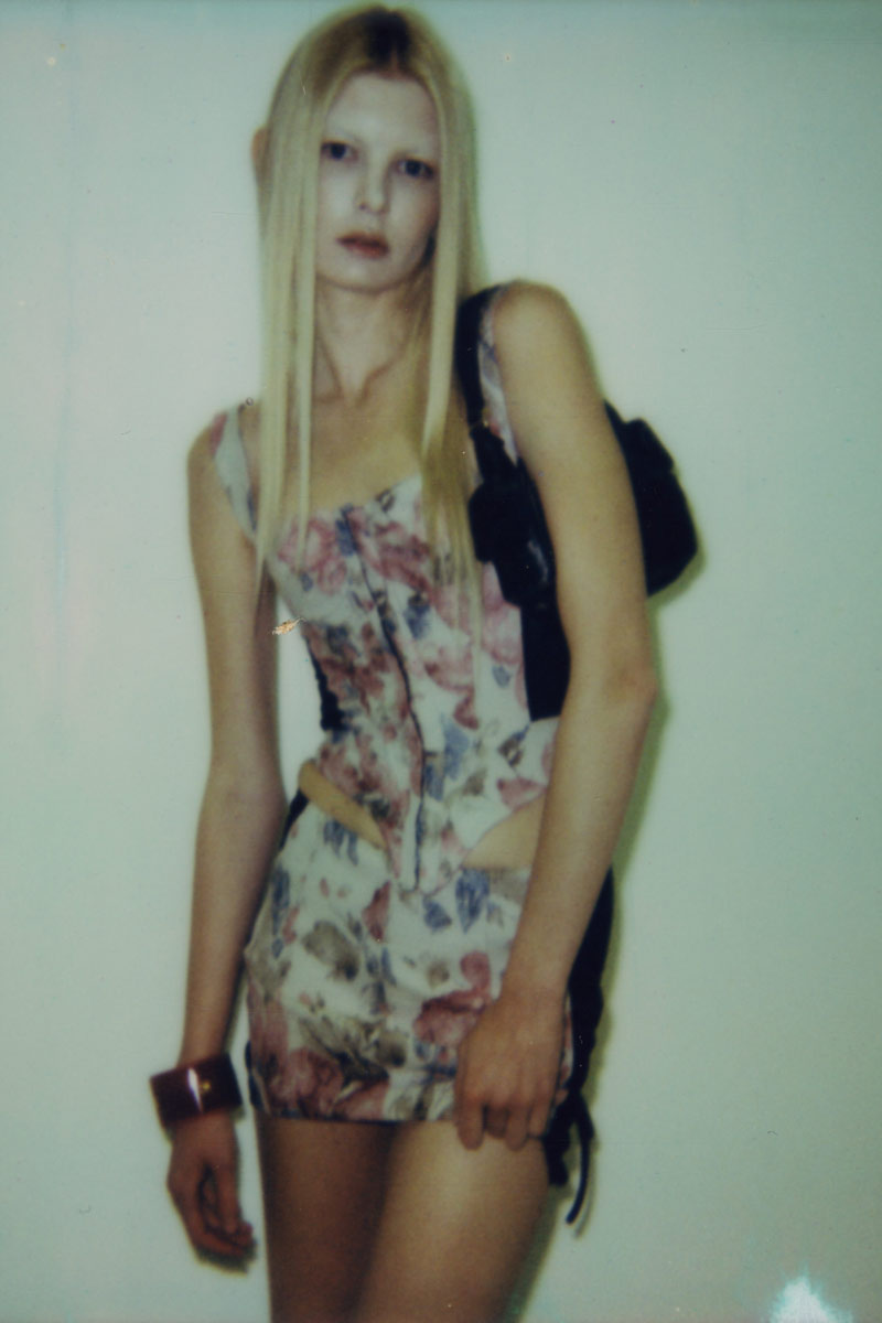 Bej Pembe-Siyah Askılı Desenli Büstiyer & Etek Takım