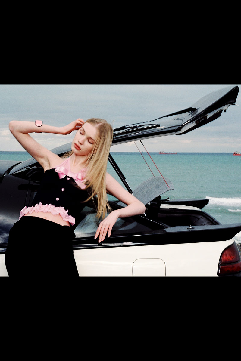 Siyah Dantel Detaylı Güpeli Büstiyer & Mini Etek Takım