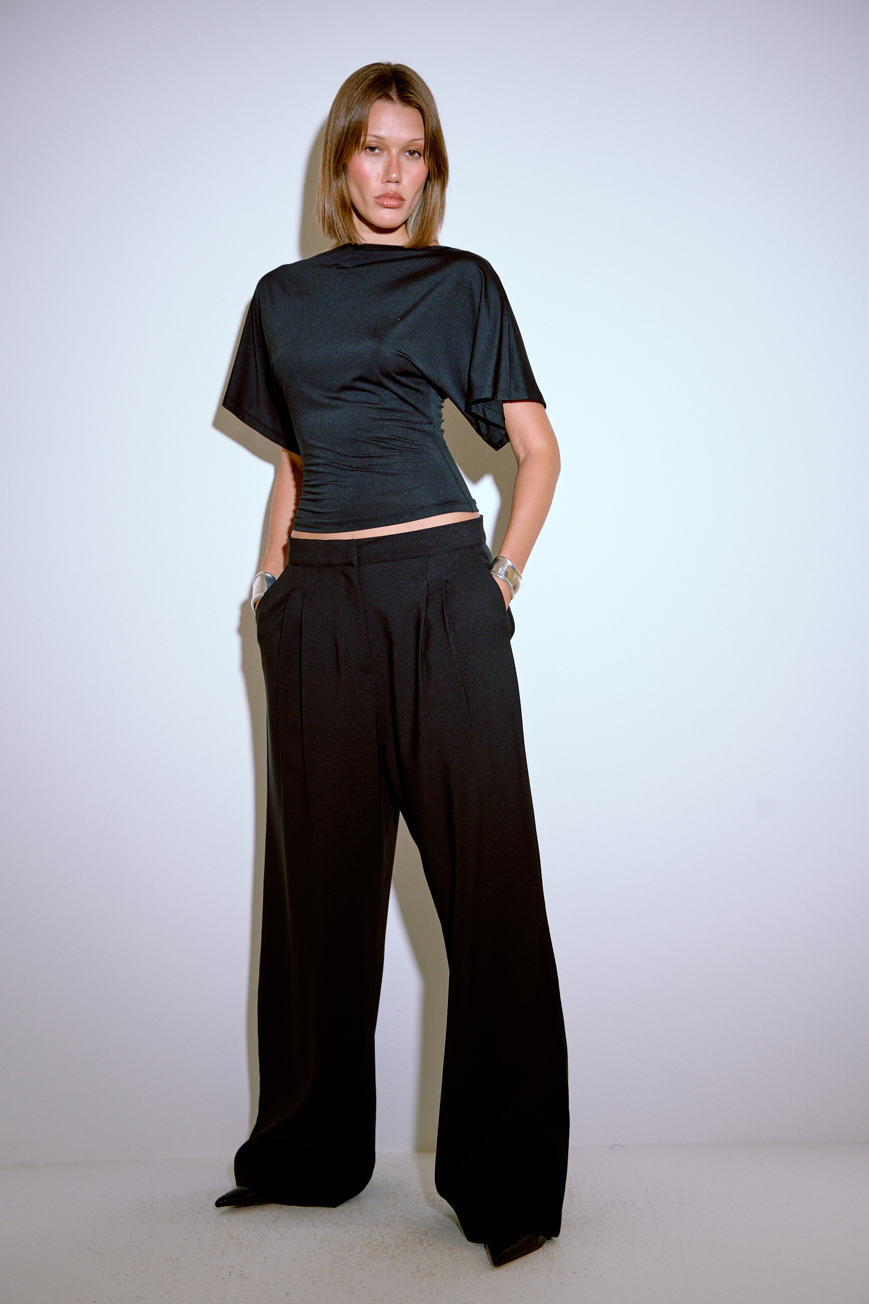 Black Pleated Loose-Fit Pants