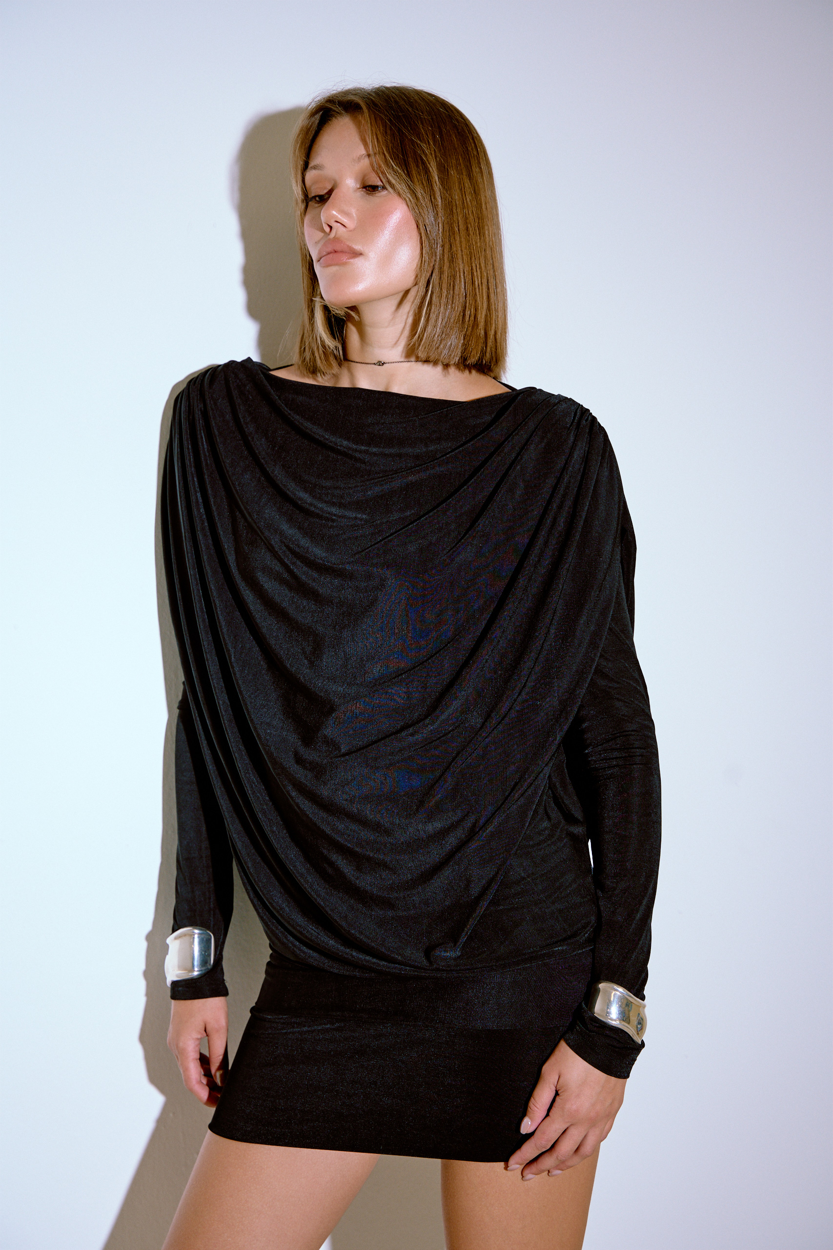 Black Backless Long-Sleeve Flowing Dress