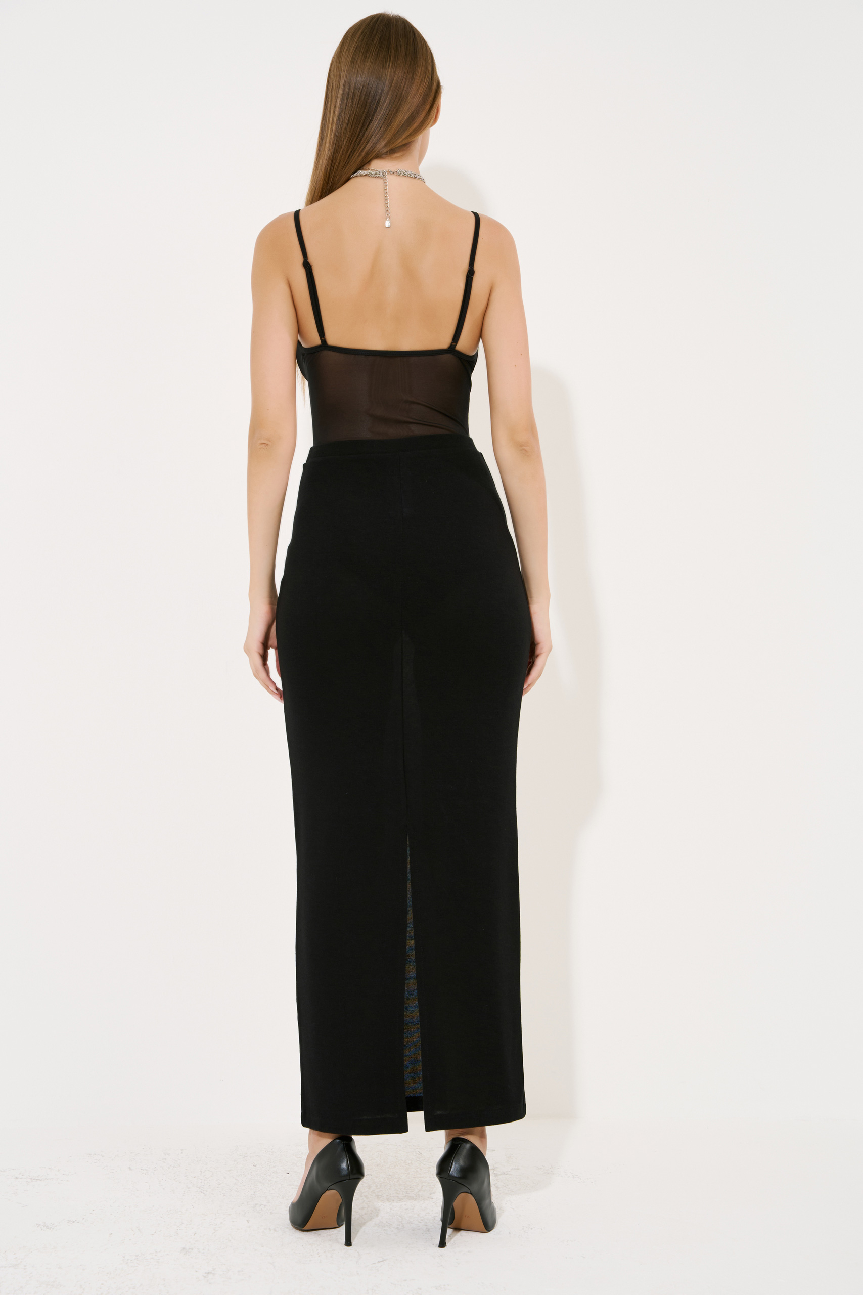 Siyah Askılı Çıtçıtlı Dantel Bodysuit