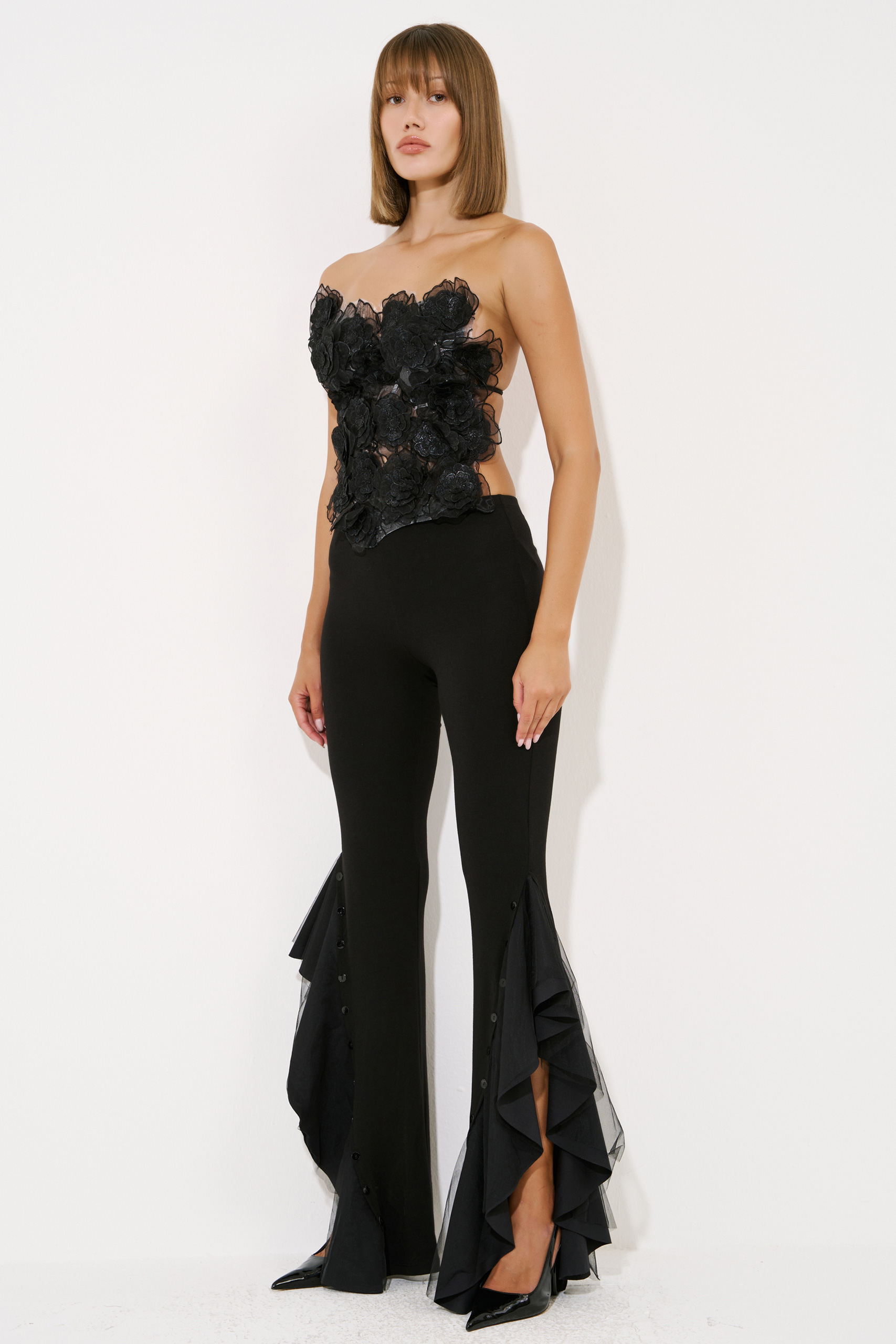 Black Paçası Düğme Detaylı Pantolon