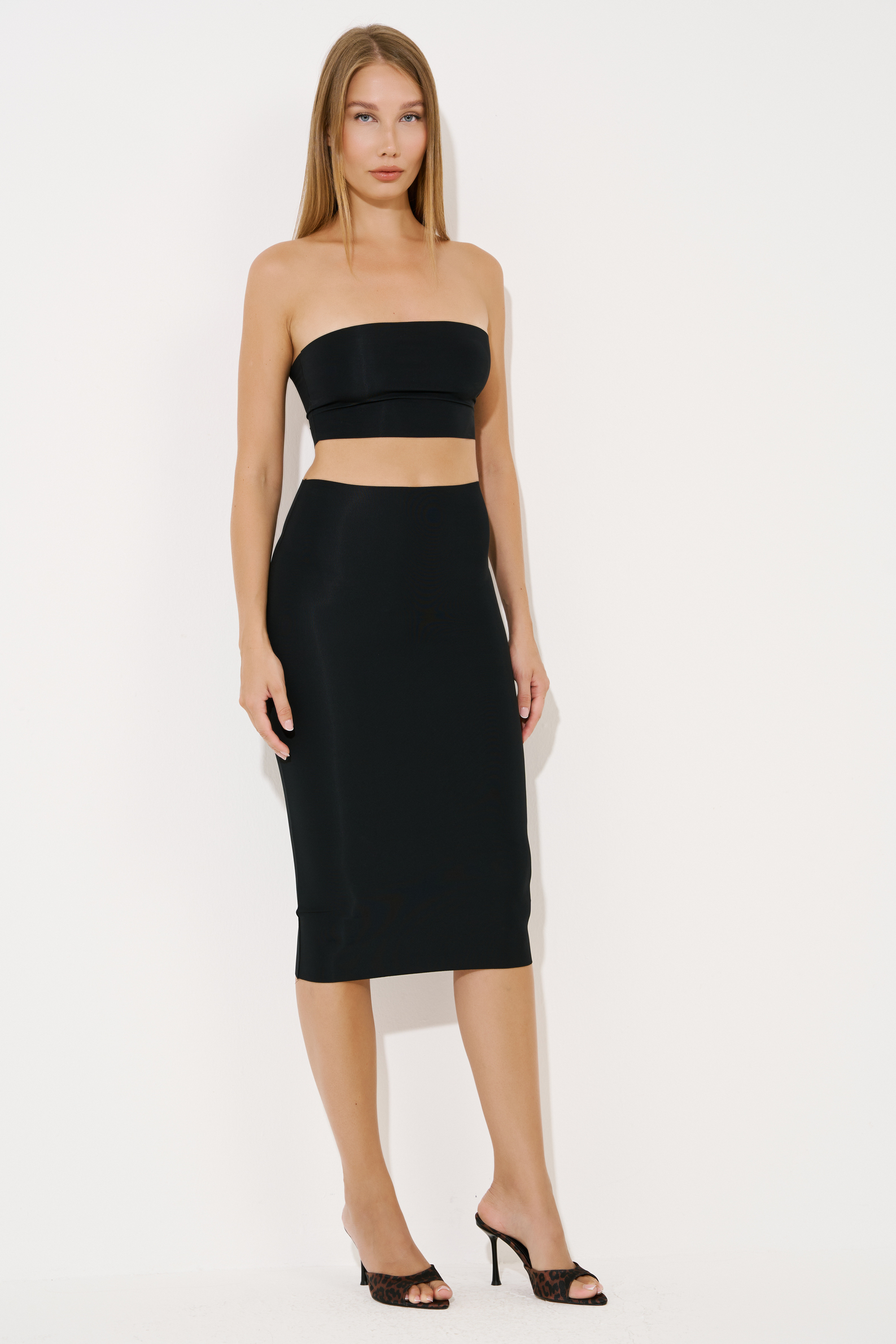 Black Seamless Bodycon Skirt