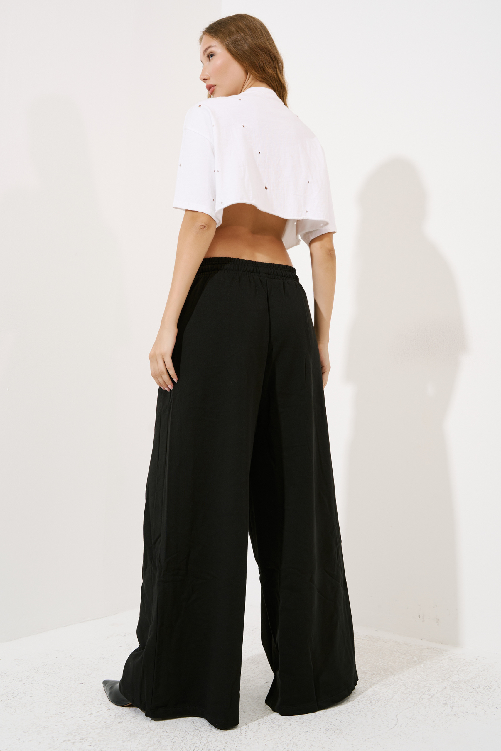 SWEATPANTS