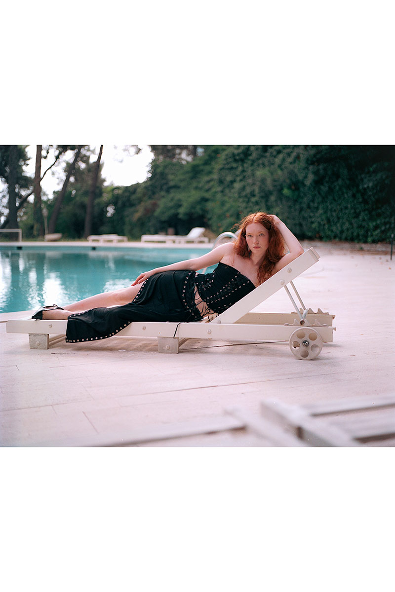 Siyah Dantel Bolero & Kuşgözülü Straplez Büstiyer & Etek Takım