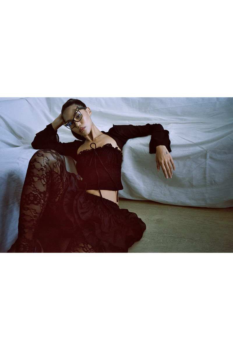 Siyah Straplez Büstiyer & Tül Bolero & Mini Etek Takım