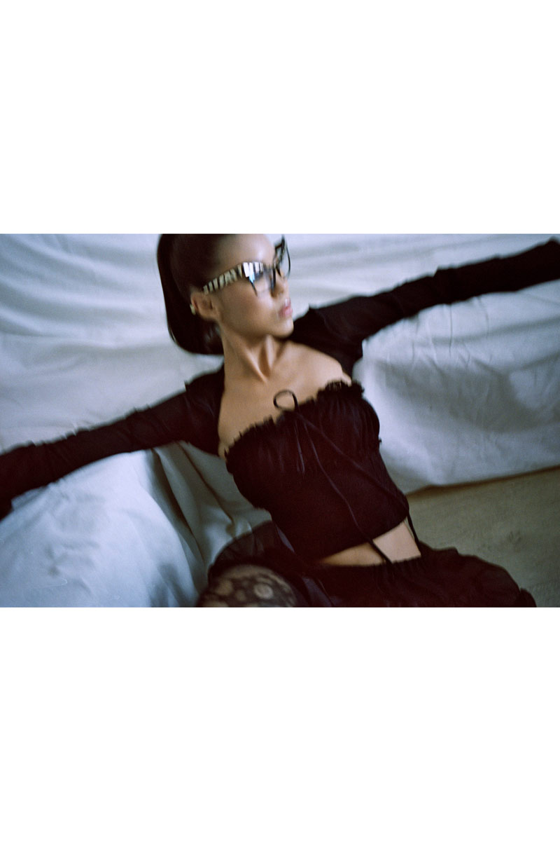 Siyah Straplez Büstiyer & Tül Bolero & Mini Etek Takım