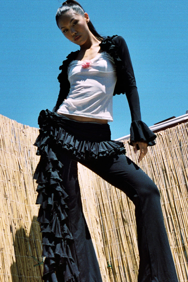 Siyah-Kirli Beyaz Tül Bluzlu Fırfırlı Bolero & Pantolon Takım